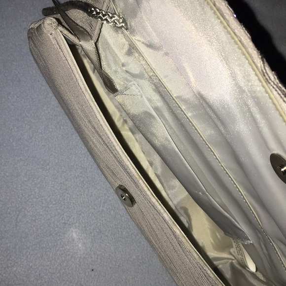 Light gray clutch or small purse - Picture 4 of 5